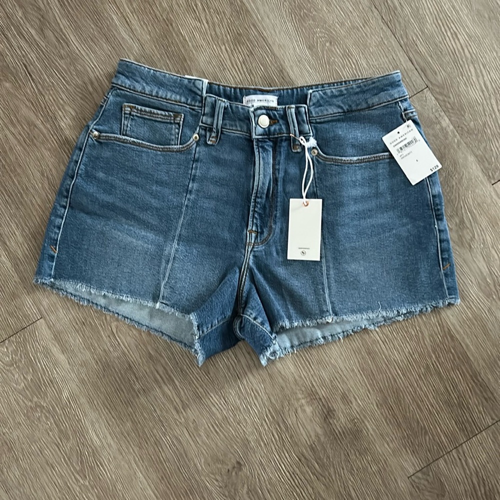 Good American Shorts - Picture 2 of 8